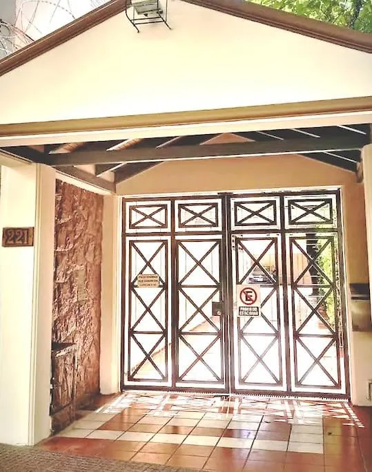 Quiet Luxury Loft Apartment Mendoza