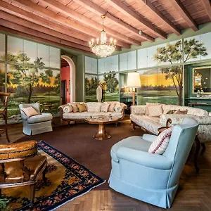  Bed and breakfast Foresteria Di Palazzo Radici Italia